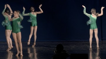 "Врассыпную". Детский танец. Возраст 9-10.