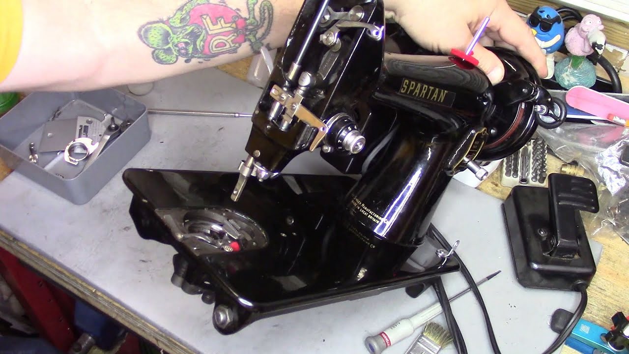 Basic Cleaning and Lube for a Singer 192K (or a 99) Sunday Morning