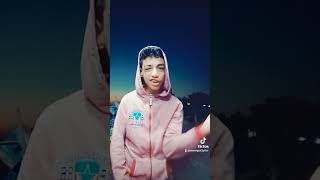 يا لهوي كل دي ناس عملنا لها ايه ده ها      سمعها