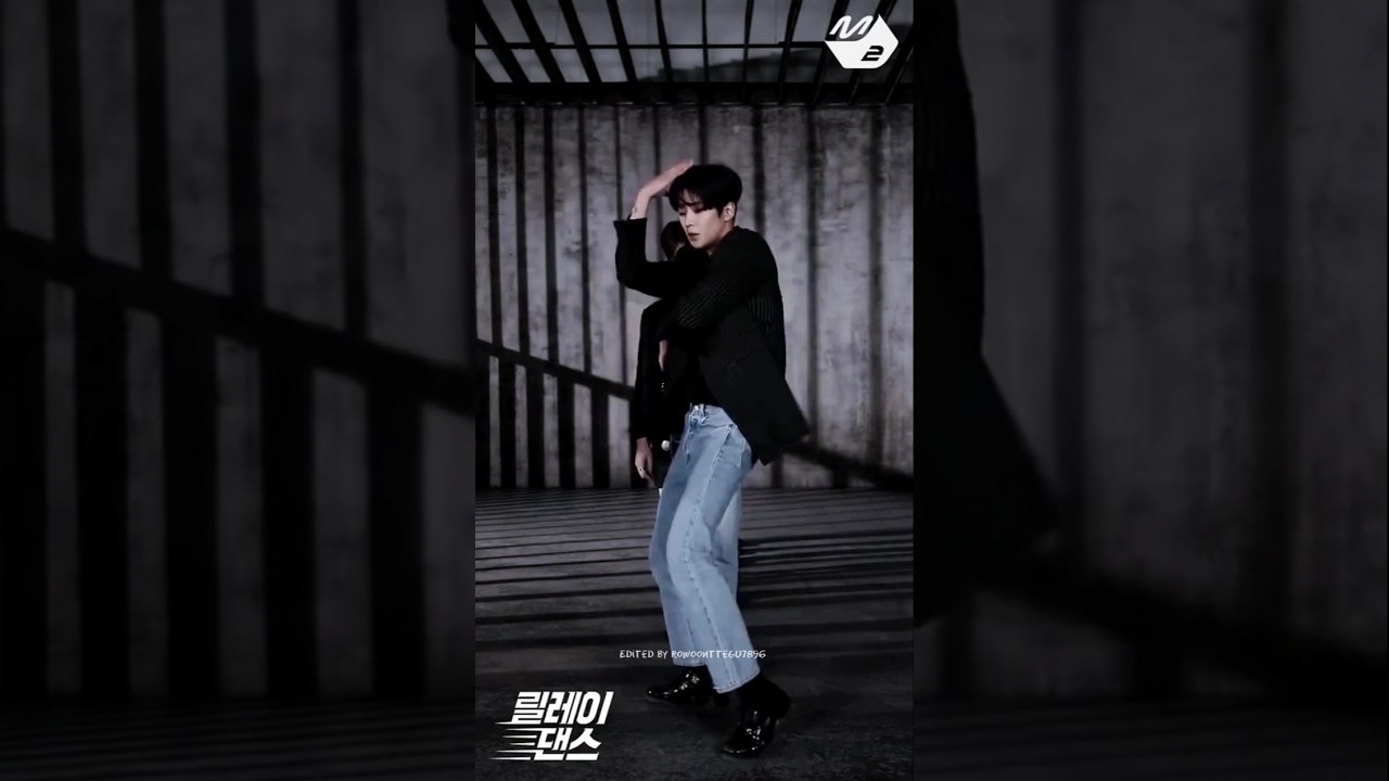 throwback Idol Rowoon in Narcissus Era was so damn hot #Rowoon