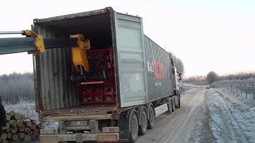 Containers loading by DAMMIX