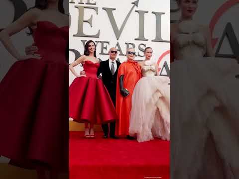 Video Il cast de Il Diavolo Veste Prada 2 ha incantato tutti sul red carpet dell'anteprima mondiale.