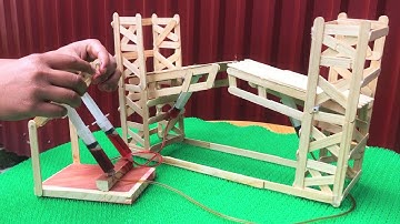 Hydraulic Bridge Project Demonstration - Bridge Construction is Raised and Lowered Hydraulically