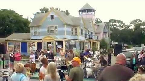ENTRAIN SHINE ON @TIVOLI STREET FAIR OAK BLUFF MARTHAS VINEYARD 9/18/10  part  3 - Nides & Lu