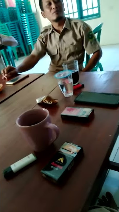 Ngopi udud asiiik