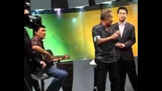 D'lloyd Menyanyi Mengapa Harus Jumpa di TV3 w/Lyrics