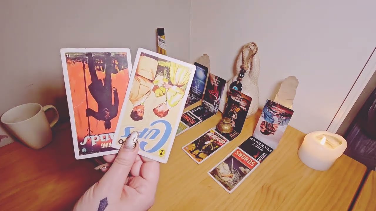 Была подслушана частная встреча, на которой обсуждались ВЫ и преступный заговор с целью саботажа!...