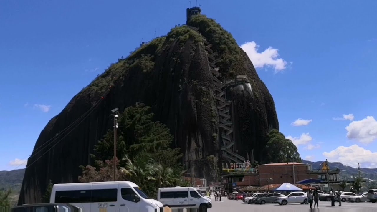PIEDRA DEL PEÑOL MEDELLIN COLOMBIA