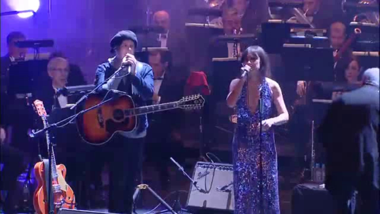 Lo que nos mantiene unidos -  Amaral y Banda Sinfónica Municipal de Madrid