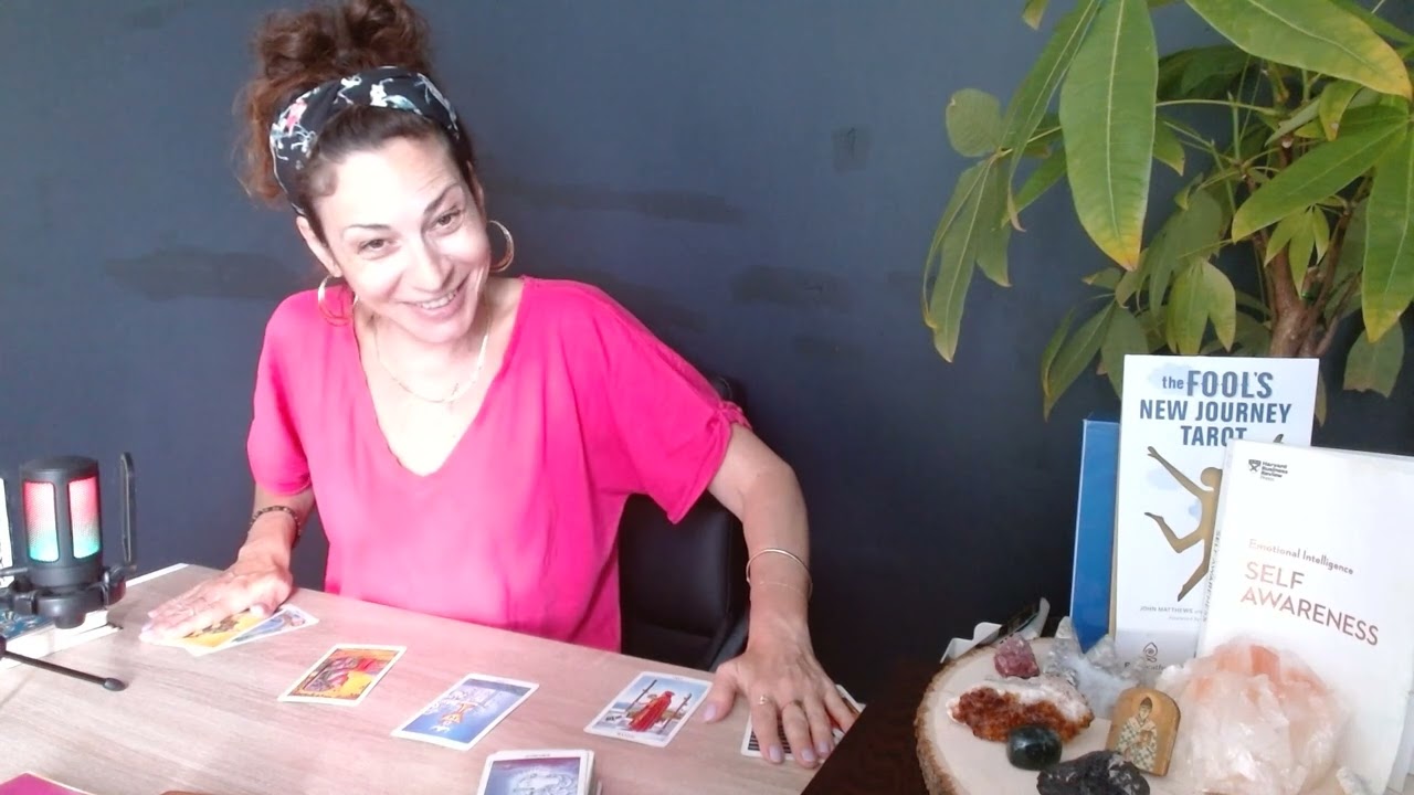 TAURUS♉U FALL OUT OF ONE RELATIONSHIP AND TIP TOE INTO ANOTHER💞BIG U TURN ACTION WHY? #taurustarot