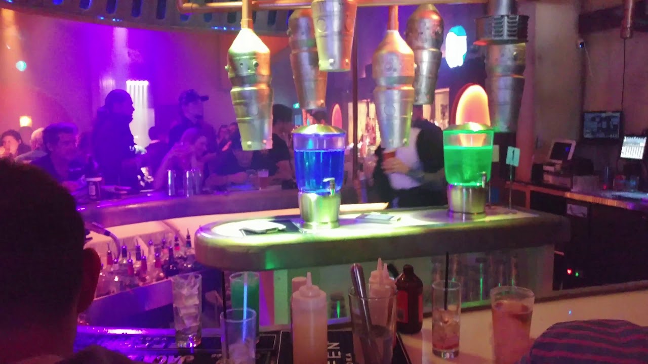 Scum & Villainy Cantina Tour