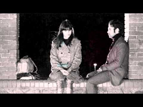 Días de Mayo tema D´amore video phone lyrics