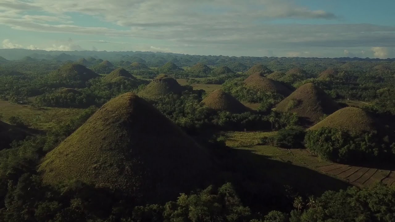CHOCOLATE HILLS, BOHOL, PHILIPPINES DRONE VIEW!!