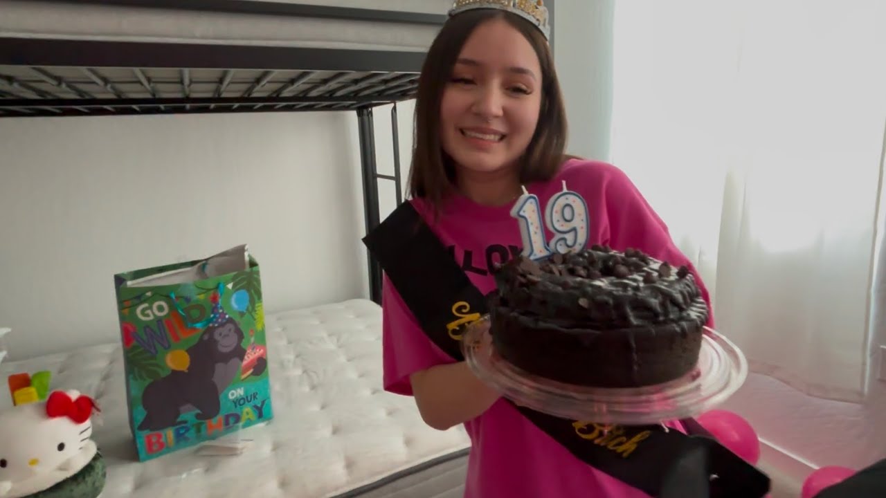 СЮРПРИЗ ДЛЯ ДЖЕКИ НА ЕЕ 19-ЛЕТИЕ