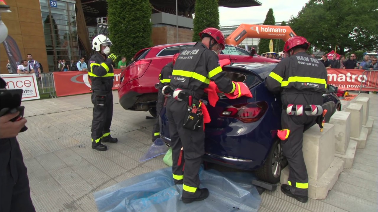 Holmatro Rescue Experience - Hereford and Worcester Fire and Rescue (Ross on Wye)