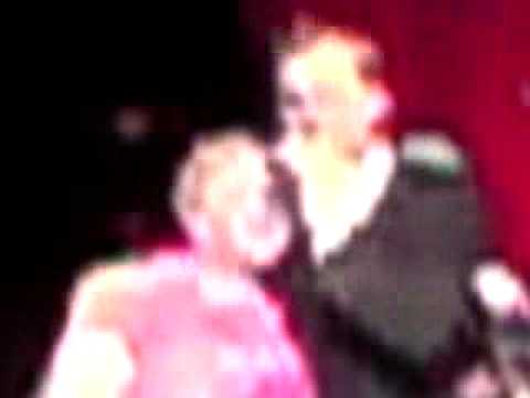 YouTubeでSea of love .jason donovan southend 2008 sound greatを視聴
