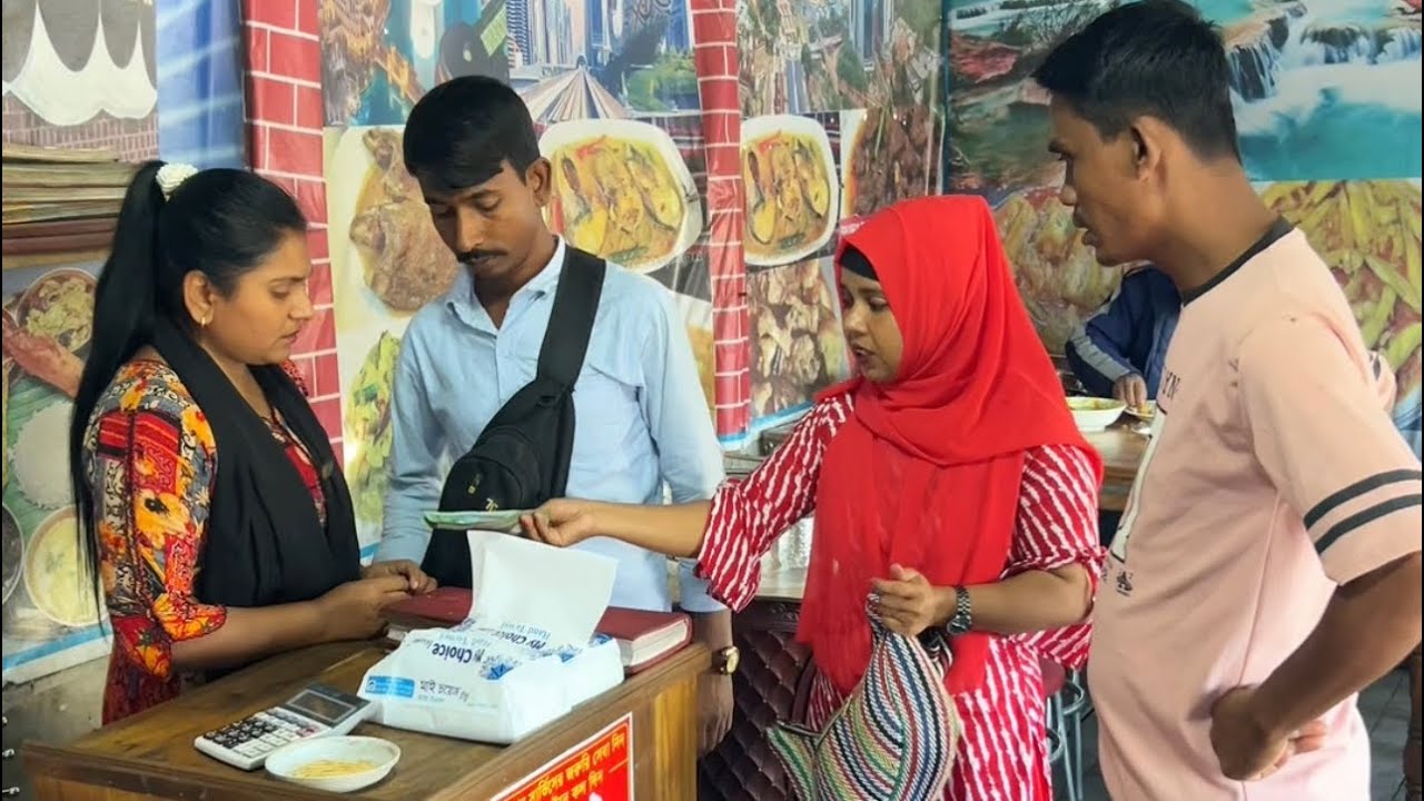 অসহায় সেজে মহিলাটি হোটেলের মালিকের উপকার করল কিন্তূ কেন।