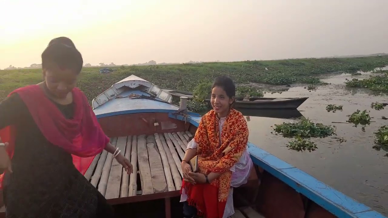 নৌকায় উঠে চারপাশের দৃশ্য,,,,