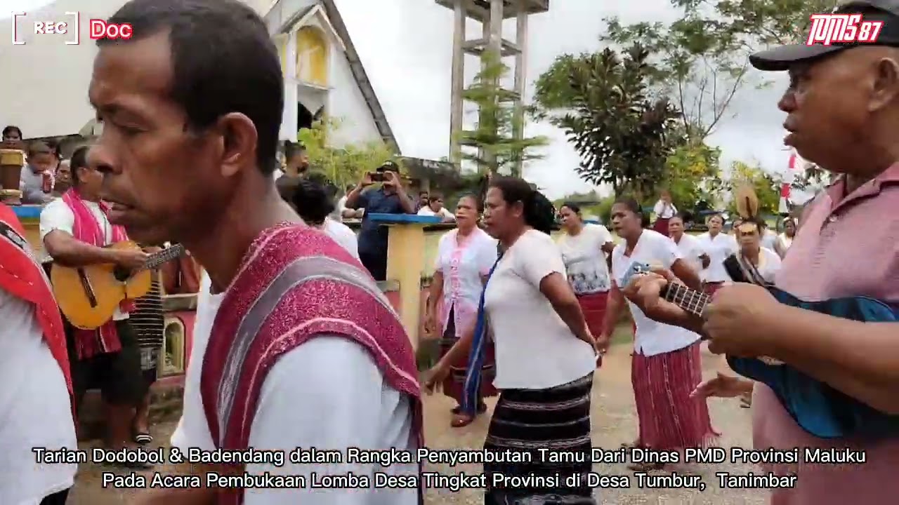 Tarian Dodobol & Badendang Tanimbar // Desa Tumbur