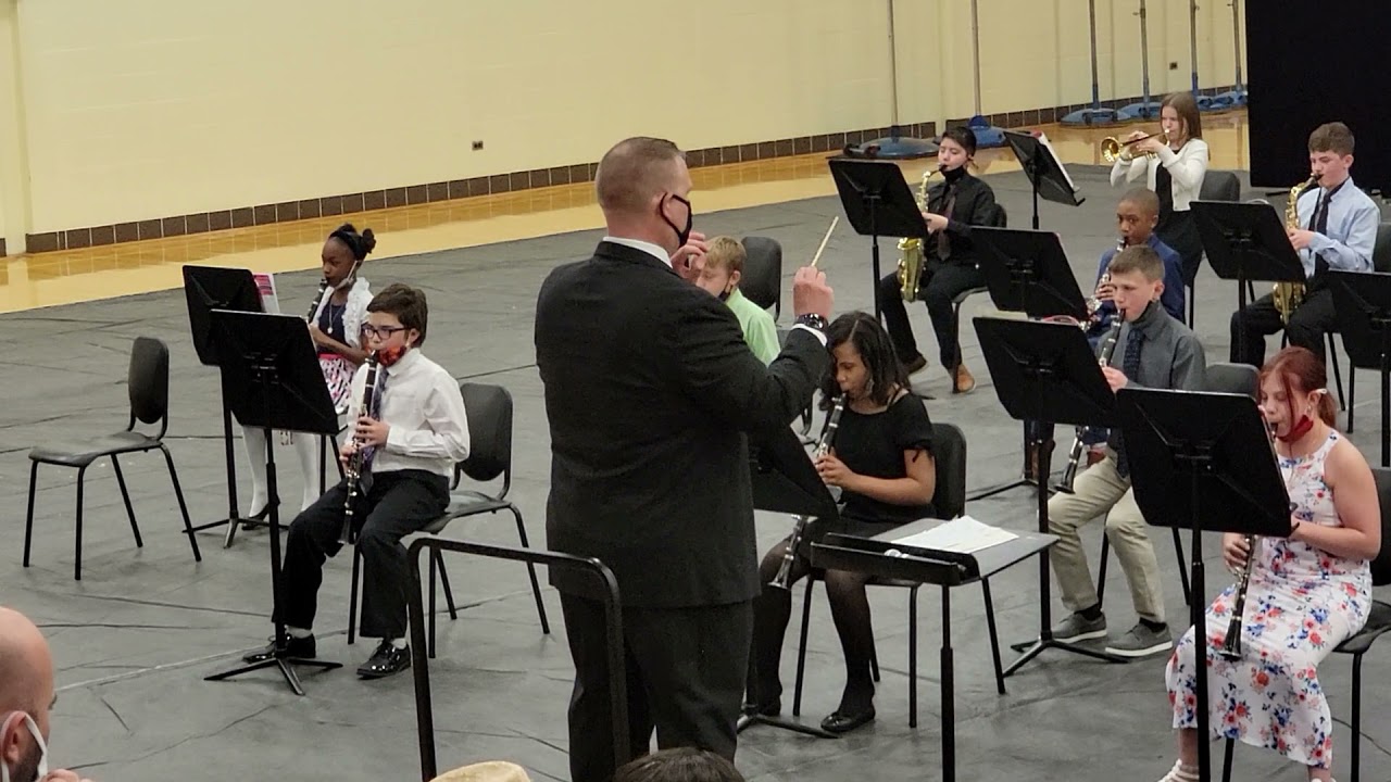 Naiomi's 1st band concert 6th grade - YouTube