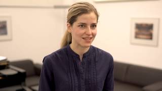Karina Canellakis Dirigiert Belá Bartók