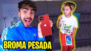 LE REGALO UN IPHONE 12 A MI VECINO! (broma pesada)