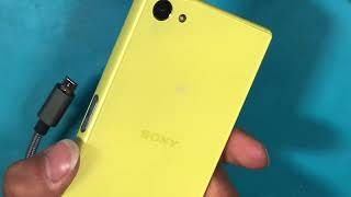 Lightning Quick Repairs #23 | Sony Xperia Z5 Compact Battery & LCD Replacement screenshot 3