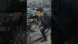 ### 📝 ! 😎🏍️ | #Shorts * **Descript #MechanicLife #Viral #YouTubeShorts #Trending #Shorts #Motorcycle