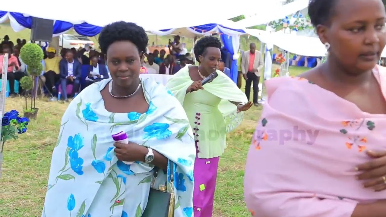 Indirimbo idasanzwemubukwe Bweera Alex. @Eddie’s photography