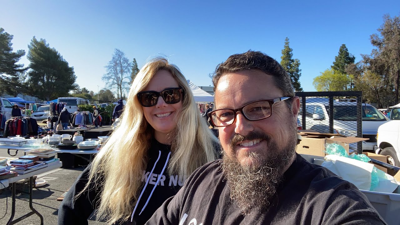 Flea market LIVE with the Locker Nuts