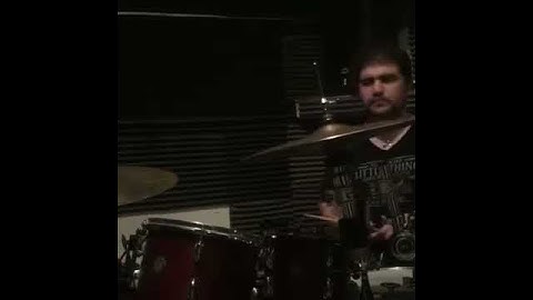 Alex Cohen Demonstrates a Marco Minnemann Exercise