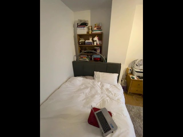 Spacious Bedroom Available Near Station Main Photo