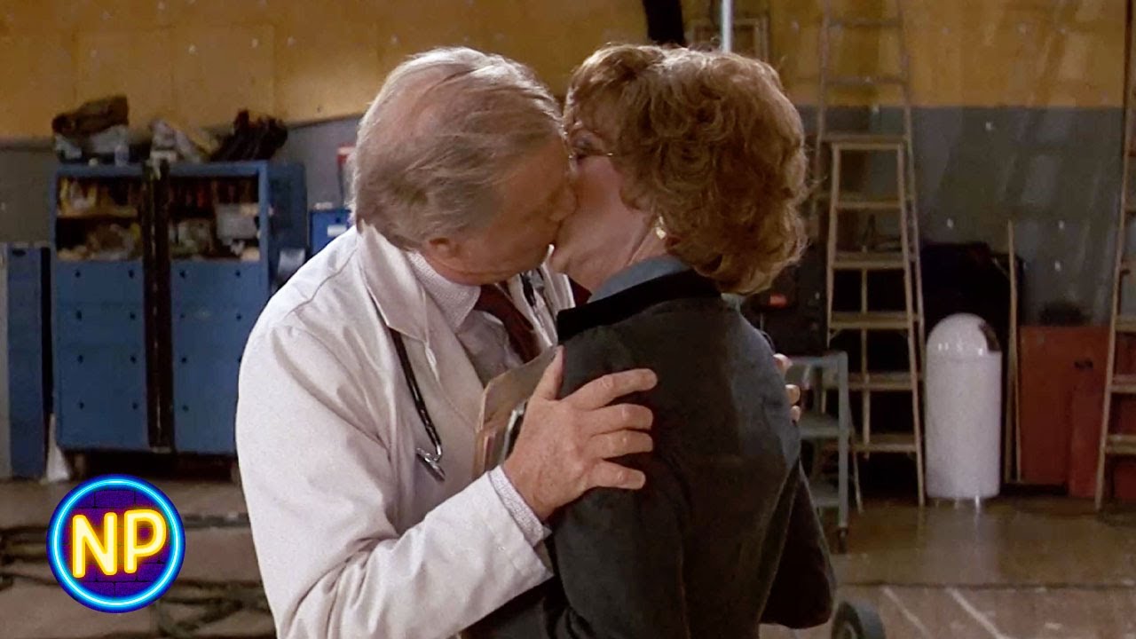 ⁣Michael Meets His Co-Star | Tootsie (1982) | Now Playing