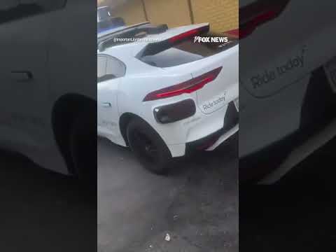 WAYMO WHOOPS: Driverless Waymo vehicle entered the exit of a fast food drive-thru #shorts #usa #news