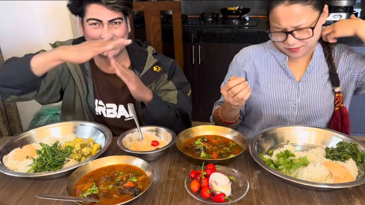 जाडोमा सुकुटीको सूप, छुर्पीको अचार, बेथुकोसाग मिठो अझ लखने र काईलीको गन्थन मन्थन बवाल दामी छ।