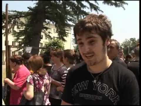 აბიტურიენტები გამოცდას მათემატიკაში აბარებენ