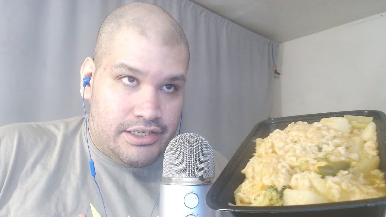 Asmr this chicken Noodle broccoli soup was fire