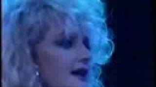 Bonnie Tyler - Holding out for a hero Live chords