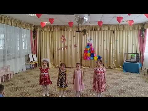 Утренник 8 марта
