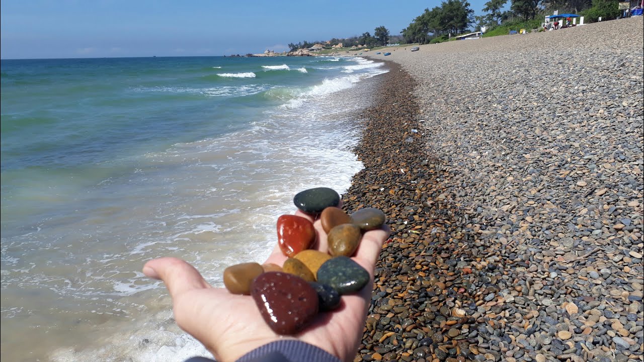 dau tu bat dong san o phu quoc [Phượt] 7. Bãi đá bảy mầu đẹp nhất việt nam - Bình Thạnh, Tuy Phong, Bình Thuận.