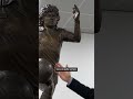 La statua ICONICA di Diego Armando Maradona 🇦🇷 Un rito toccarla persino per Conte e Spalletti ✋