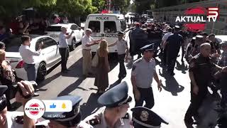 Пашинян армянин или турок? Кадры из акции протеста в Ереване против празднования 30-летия