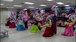 Korean Traditional Dance (SCH University Students)