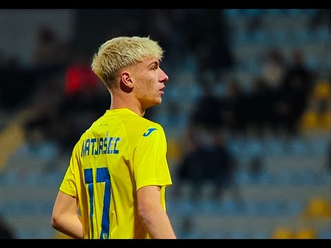 Miha Matjašec ob podpisu pogodbe z RedBull Salzburg