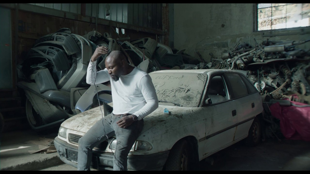 Bewegungen eines nahen Bergs trailer, a film co-produced with Le Fresnoy, winner of the Grand Prix Cinema du Reel 2019
