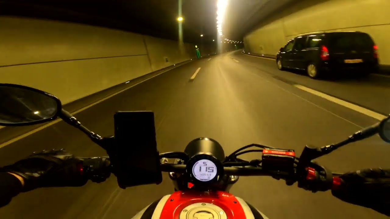 YAMAHA XSR 700 - HIGH SPEED