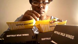 BUFFALO WILD WINGS SNACK WINGS CARIBBEAN JERK/HOT WITH FRENC FRIES.