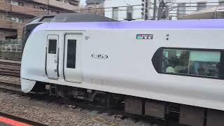 JR東日本E353系0番代モトS112+モトS205編成が特急あずさ42号新宿行として八王子駅2番線に到着するシーン（5042M)2026/07/07