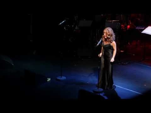 Joanna Forest sings Nessun Dorma at 'Busting to Sing'