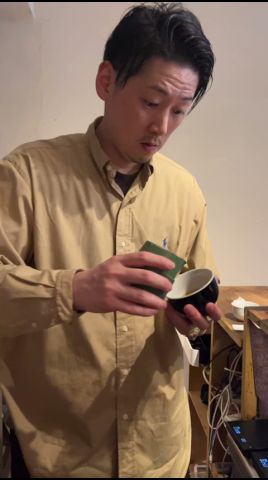 ウイングチューリップのコツは真っ直ぐ真っ直ぐミルクをいれること #ラテアート #latteart #coffee